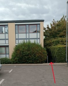 Das Bild zeigt den Eingang zum Treffpunkt des ABCs Riedstadt.